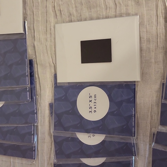 NWT lot of magnetic picture photo frames-set of 16 - Picture 6 of 7